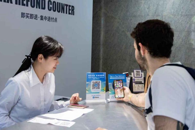 Xangai lança serviço de reembolso instantâneo de impostos 