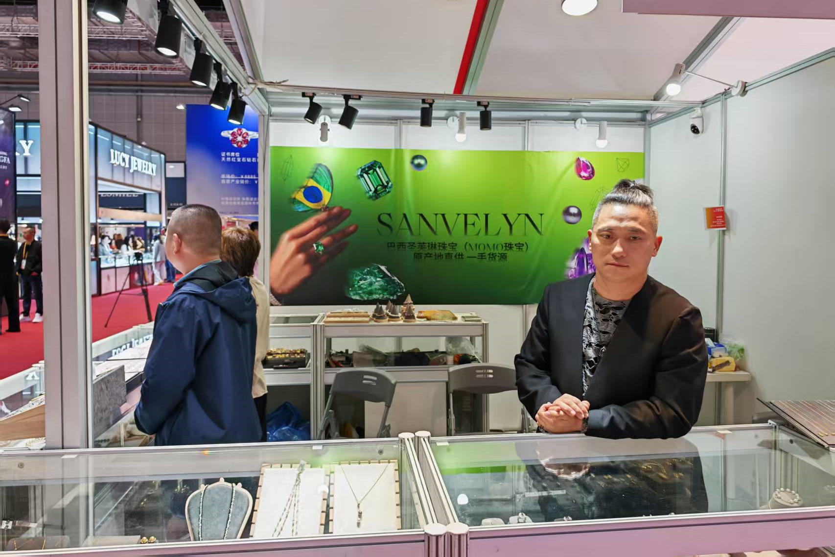 CIIE impulsiona joalheiro brasileiro a expandirem negócios no mercado chinês