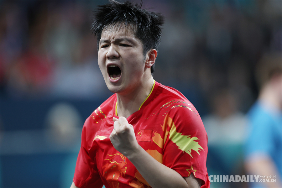 Fan Zhendong remou rumo ao ouro