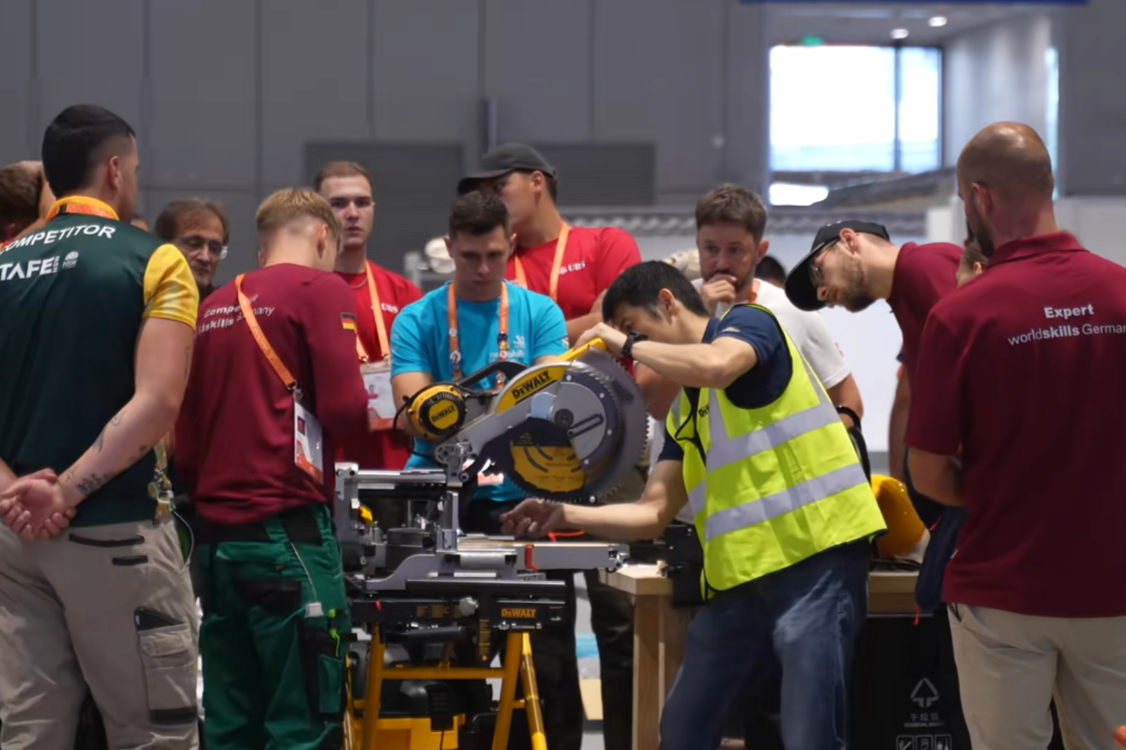 Competidores participam do WorldSkills Shanghai 2026