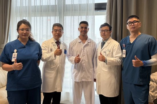 Jogador brasileiro do Shenhua realiza cirurgia minimamente invasiva em Xangai