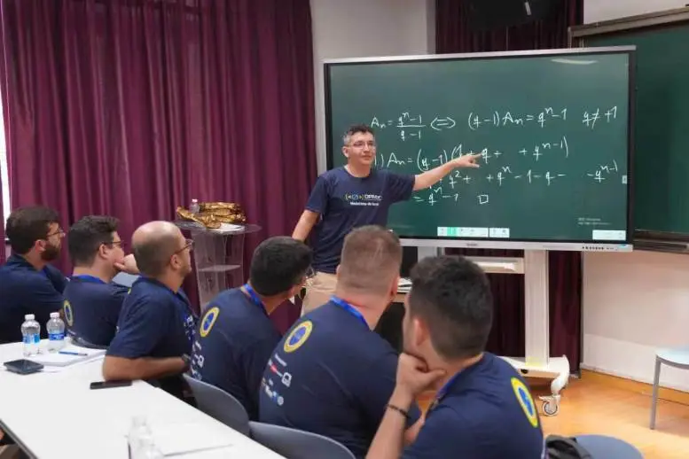 Professores de matemática do Brasil participam do colóquio em Xangai