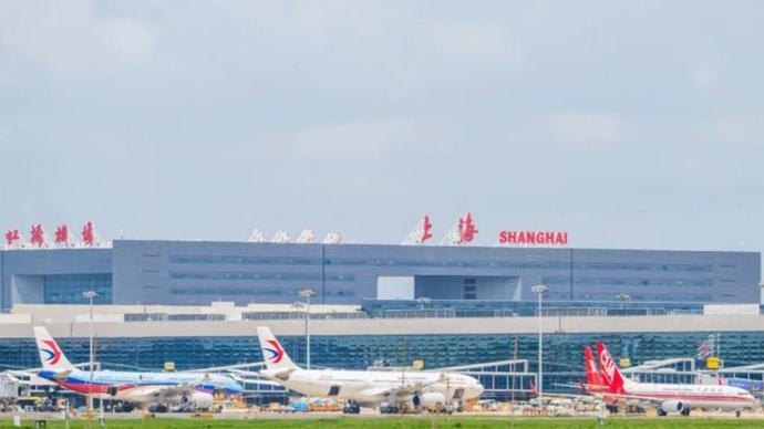 Os voos internacionais de passageiros nos aeroportos de Xangai quase dobraram