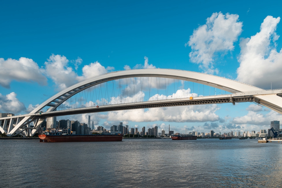 China adota revisada Lei do Comércio Exterior