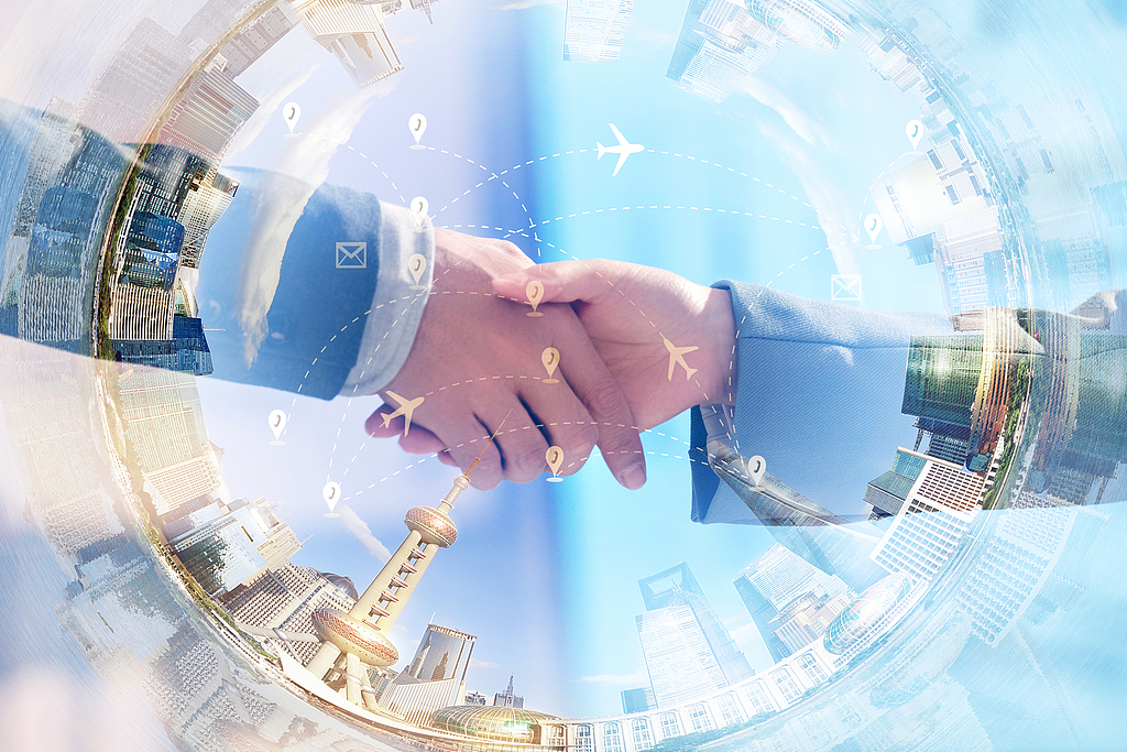 Fórum de Xangai impulsiona investimento estrangeiro e inovação política