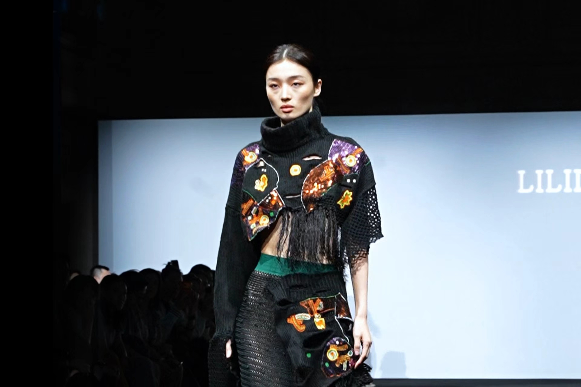 Semana de Moda de Xangai exibe o estilo neochinês
