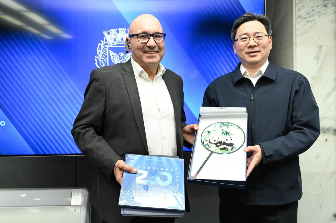 Delegação de Qingpu visita o Brasil para explorar acordos de cooperação comercial