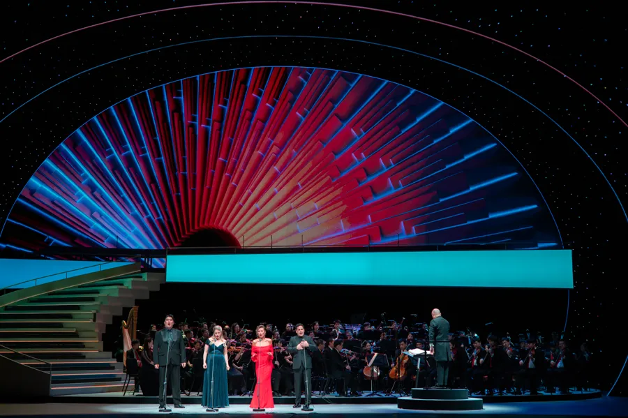 Grande Ópera de Xangai abre oficialmente