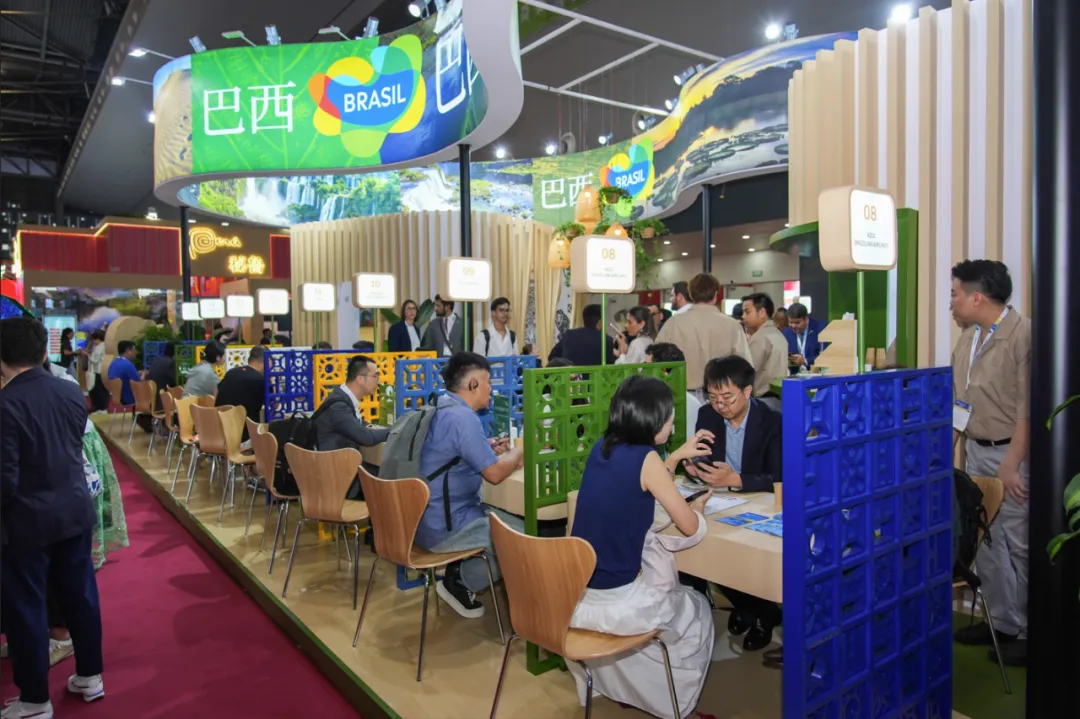 Brasil e China ampliam cooperação em turismo por meio da isenção mútua de visto